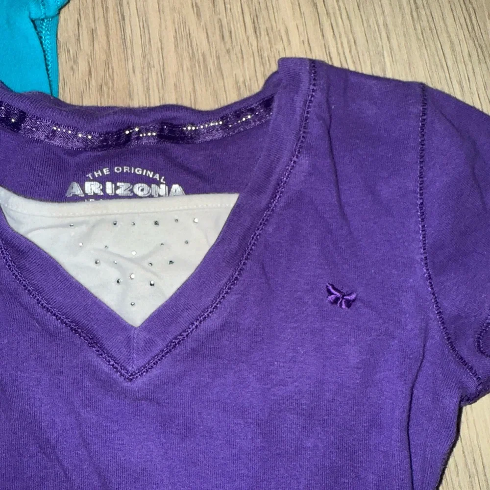 Arizona Jean Company Kids' Blue and Purple V-Neck Tees‎